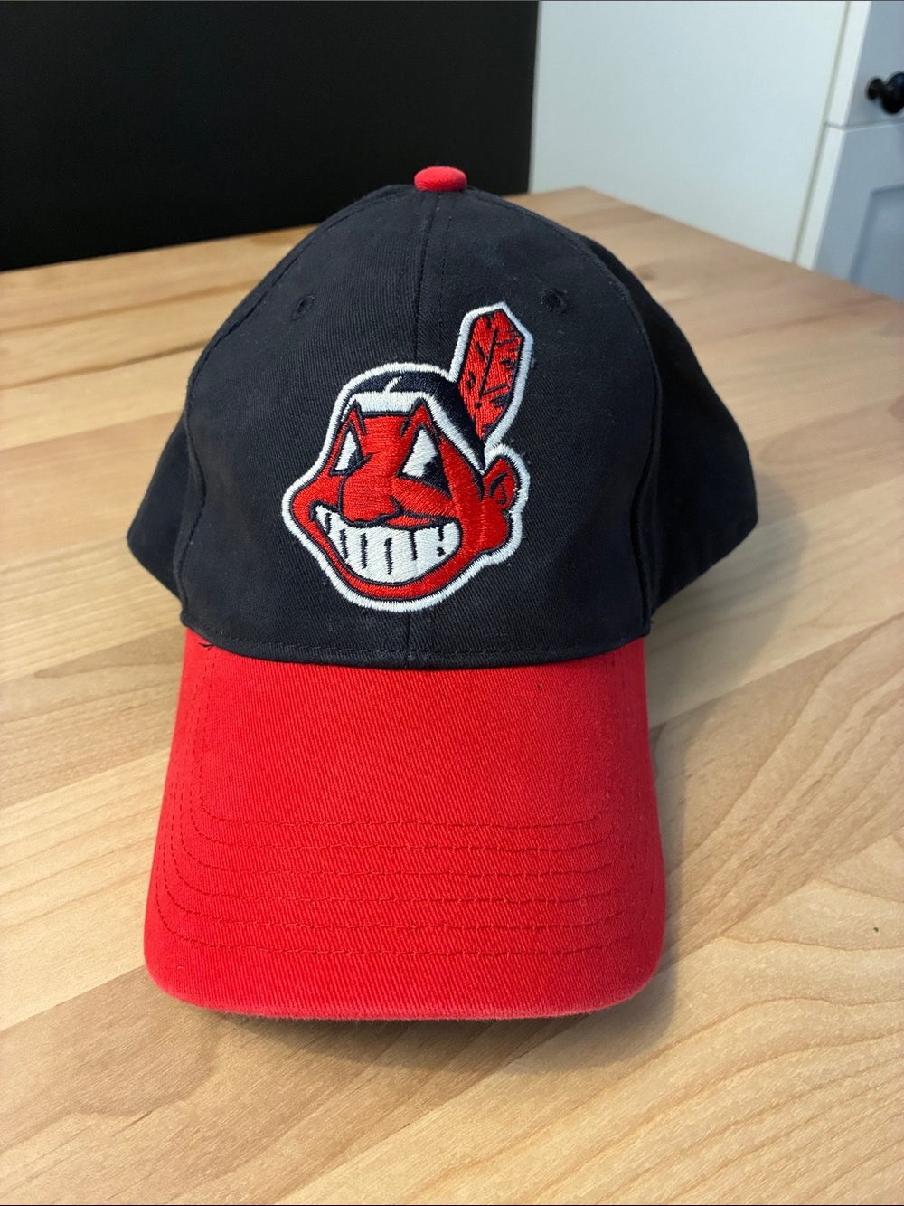 Cleveland Indians MLB Black and Red Baseball Cap with Embroidered Logo